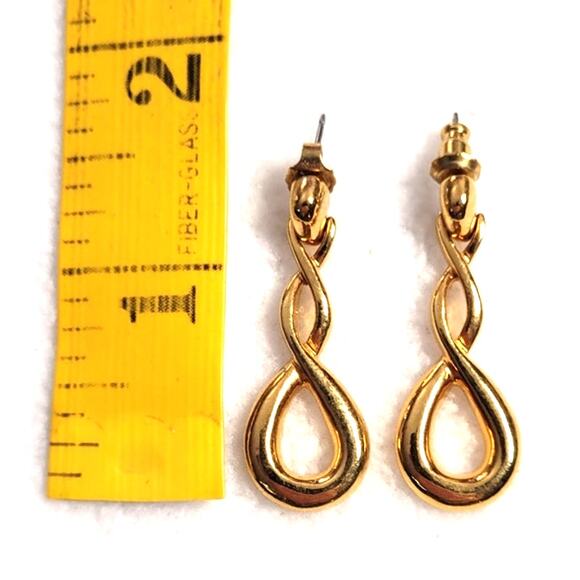 Vintage Avon Goldtone Vintage Pierced Earrings Twisted Dangle Hoops 1 1/2" - Picture 3 of 5